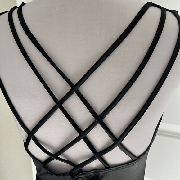 Tower Body-con Slip Style Crisscross Back Vintage Hollywood - Picture 3 of 8
